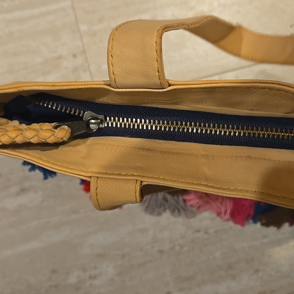 NWT Noonday Collection La Gloria Multi-Colored Bohemian Tassel Zipper Tote - Picture 8 of 16